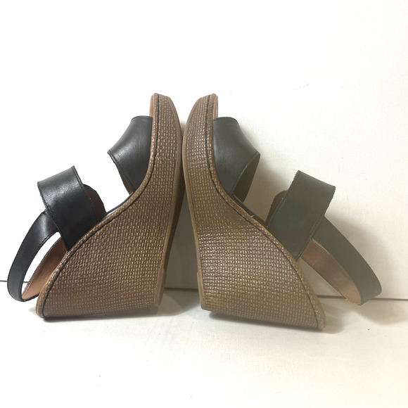 b.o.c Born Womens 7M Wedge Heel Sandals Leather Black Casual Sling Back Open Toe - Picture 6 of 12